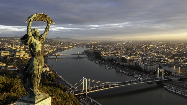 citadella-budapest-getty-stock-553135.jpg